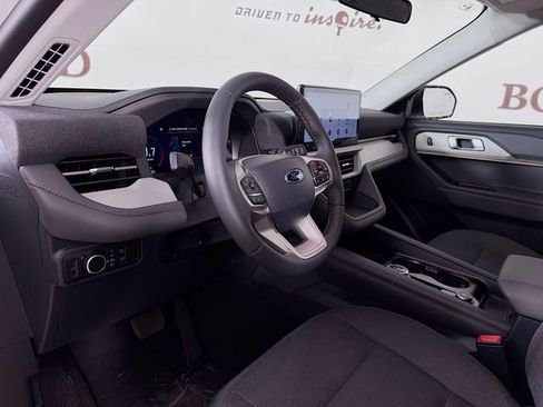 New 2026 Ford Explorer Active image 10