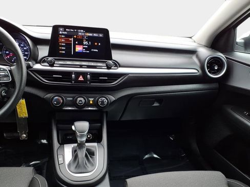 Used 2023 Kia Forte LXS w/ LXS Technology Package image 12