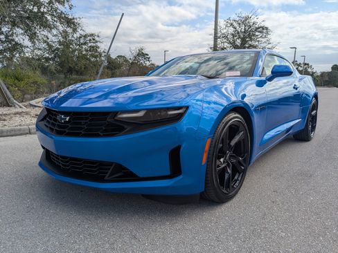 Used 2024 Chevrolet Camaro LT image 9