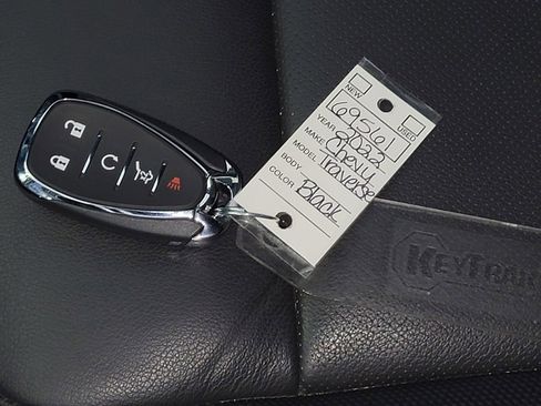 Used 2022 Chevrolet Traverse RS image 33