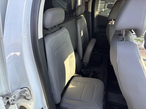 Used 2016 Chevrolet Colorado W/T w/ WT Convenience Package RWD image 18