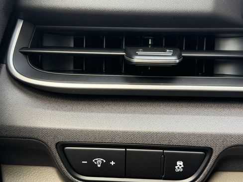 New 2027 Kia Carnival EX FWD image 34