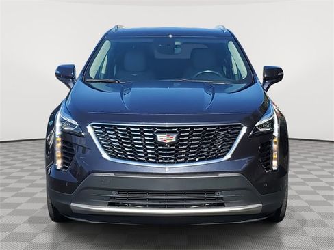 Certified 2022 Cadillac XT4 Premium Luxury w/ Enhanced Visibility Package image 2