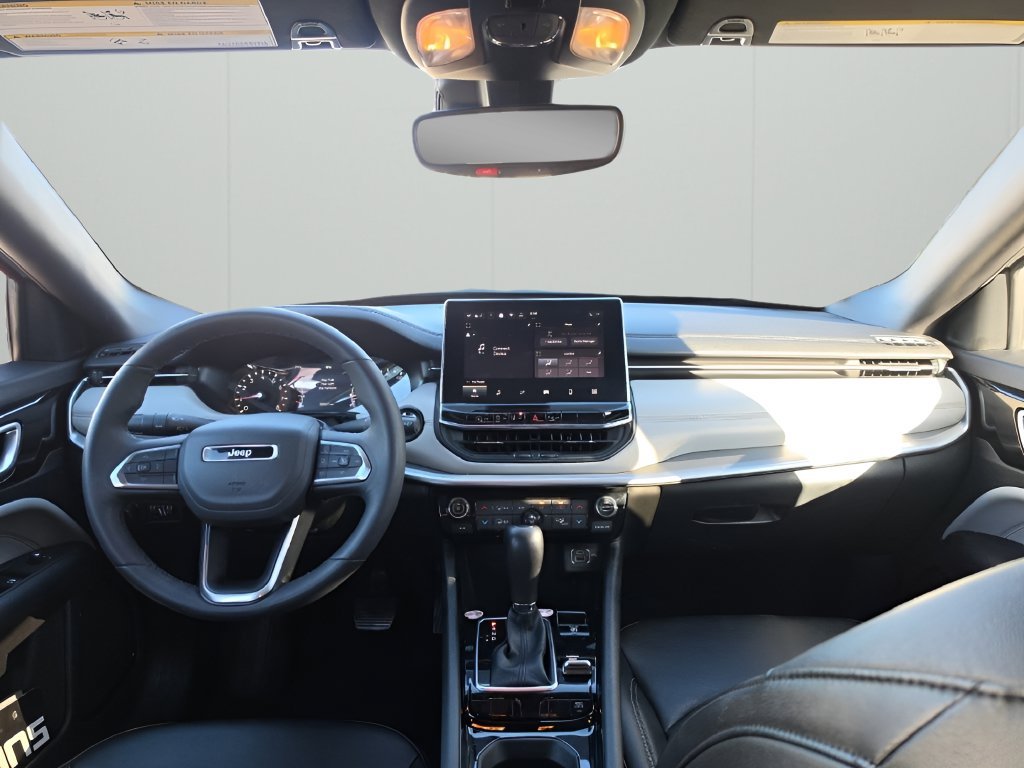 Used 2025 Jeep Compass Limited AWD/4WD image 12
