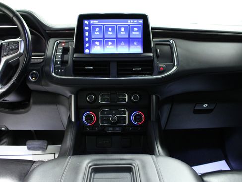 Used 2023 Chevrolet Suburban Z71 w/ Luxury Package image 19