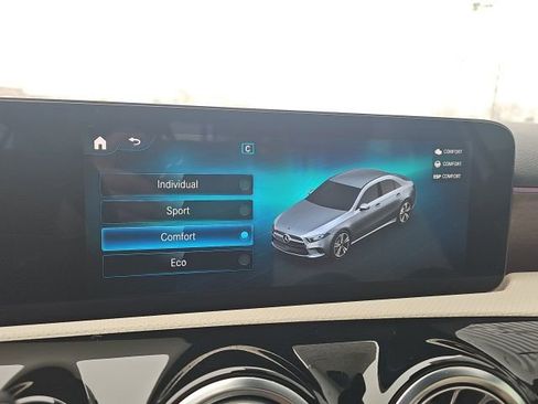 Certified 2022 Mercedes-Benz A 220 4MATIC image 31