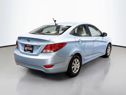 Used 2013 Hyundai Accent GLS FWD image 6