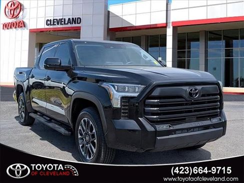Used 2024 Toyota Tundra Limited AWD/4WD image 1
