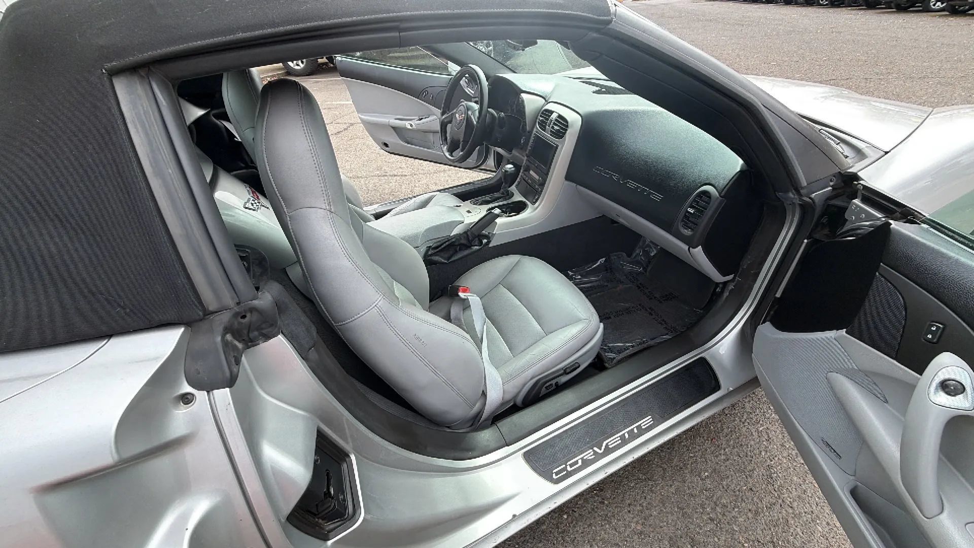 Used 2005 Chevrolet Corvette Convertible w/ Preferred Equipment Group RWD image 8