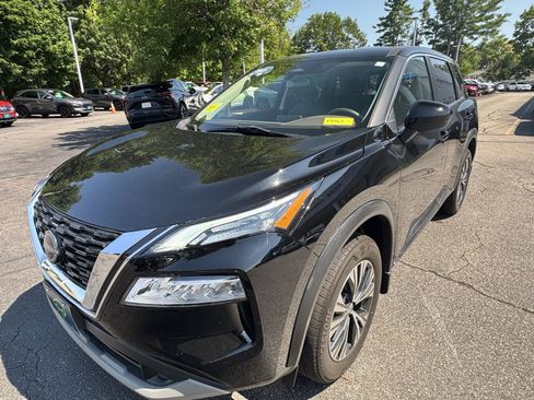 Used 2023 Nissan Rogue SV AWD/4WD image 3