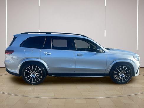 Used 2025 Mercedes-Benz GLS 450 4MATIC image 8