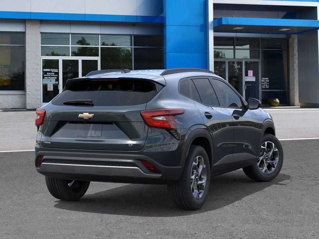 New 2026 Chevrolet Trax LT w/ LT Convenience Package FWD image 4