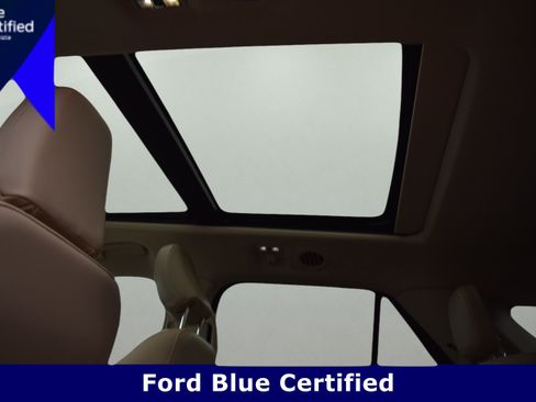 Certified 2022 Ford Explorer Limited w/ Equipment Group 301A image 8