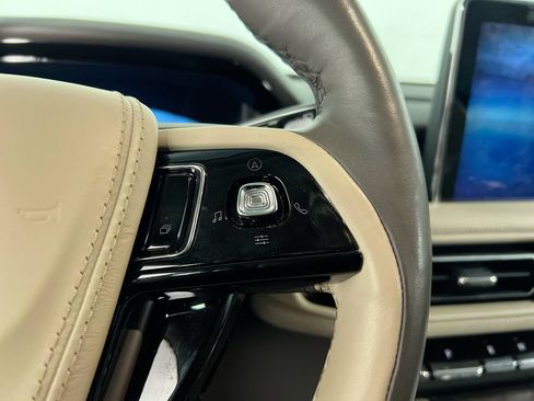 Used 2024 Lincoln Aviator Reserve w/ Elements Package Plus RWD image 17