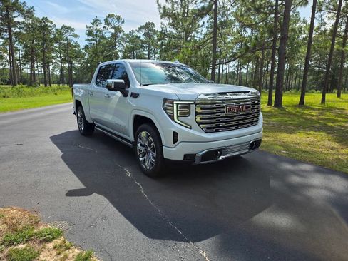 New 2026 GMC Sierra 1500 Denali w/ Denali Reserve Package AWD/4WD image 7