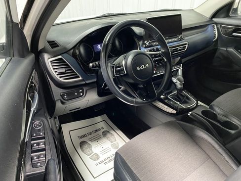 Used 2022 Kia Seltos S AWD/4WD image 6