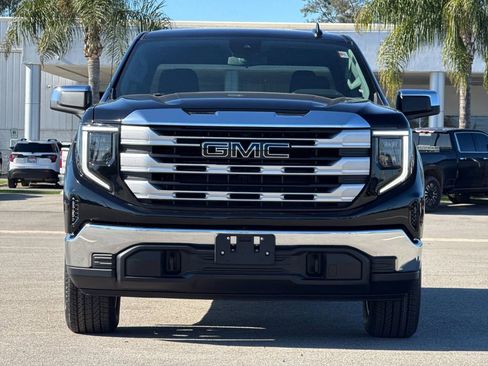 New 2026 GMC Sierra 1500 SLE w/ LPO, Black Badging Package image 8