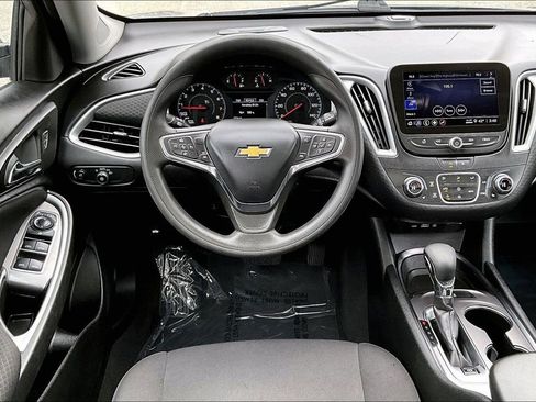 Used 2023 Chevrolet Malibu LT FWD image 5