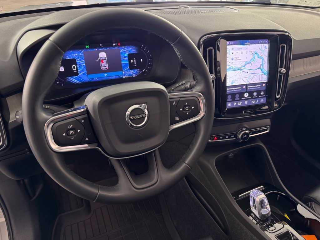 Certified 2023 Volvo XC40 B5 Ultimate w/ Protection Package Premier AWD/4WD image 21