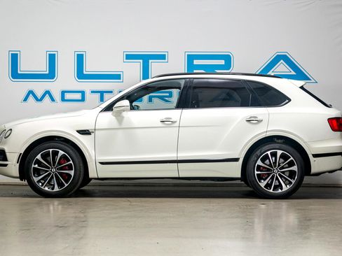 Used 2017 Bentley Bentayga image 5