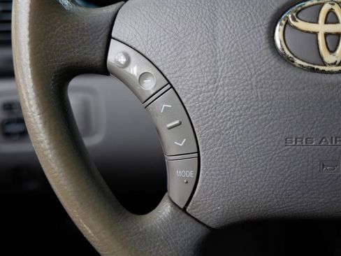 Used 2010 Toyota Sienna CE FWD image 26