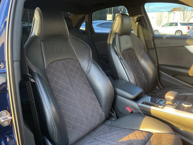 Used 2019 Audi S4 Premium w/ Convenience Package AWD/4WD image 4