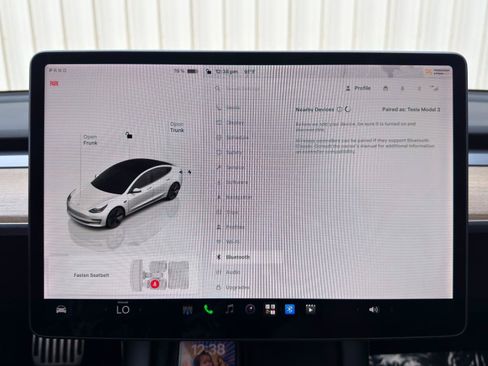 Used 2022 Tesla Model 3 Long Range AWD/4WD image 32