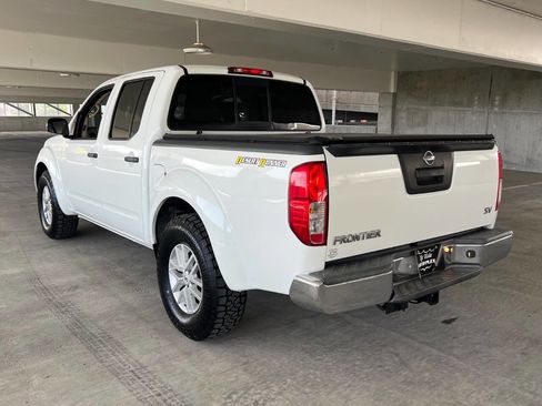 Used 2016 Nissan Frontier SV RWD image 11