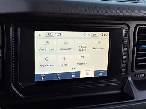 Used 2022 Ford Bronco Black Diamond image 10