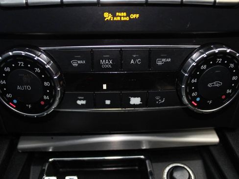 Used 2013 Mercedes-Benz C 300 4MATIC Sedan image 16