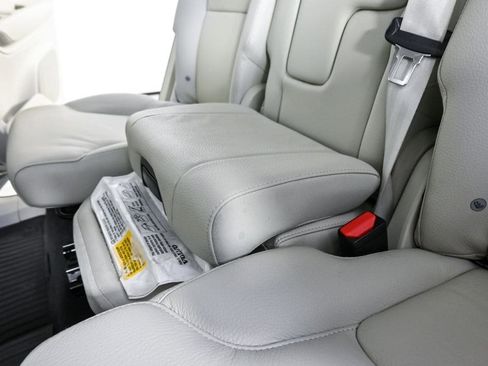Certified 2023 Volvo XC90 B5 Plus w/ Protection Package Premier AWD/4WD image 23