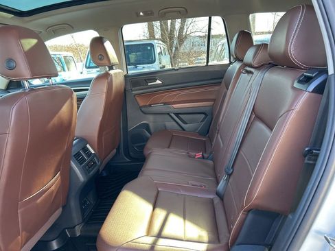 Used 2021 Volkswagen Atlas SE w/ Panoramic Sunroof Package image 28