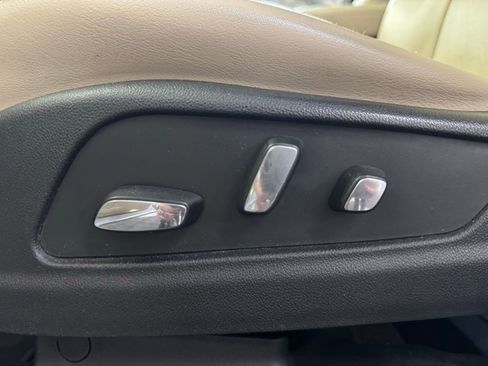 Used 2017 Cadillac XT5 Luxury w/ Driver Awareness Package image 27