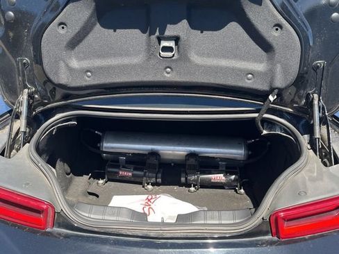 Used 2018 Chevrolet Camaro SS RWD image 8