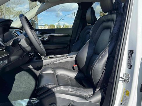 Used 2018 Volvo XC90 T6 Momentum w/ Convenience Package image 45