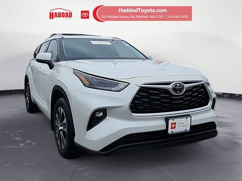 Certified 2022 Toyota Highlander XLE image 7