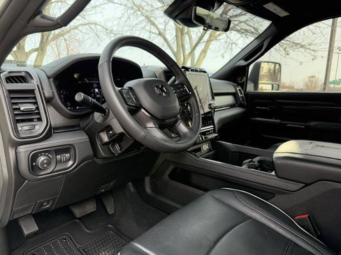 Used 2024 RAM 2500 Limited image 9