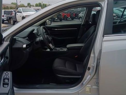 Used 2022 Nissan Altima 2.5 SV image 10