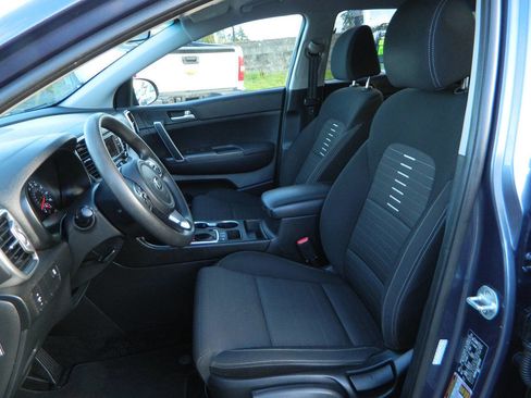 Used 2018 Kia Sportage LX image 12