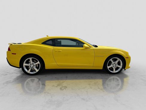 Used 2014 Chevrolet Camaro SS w/ RS Package RWD image 9