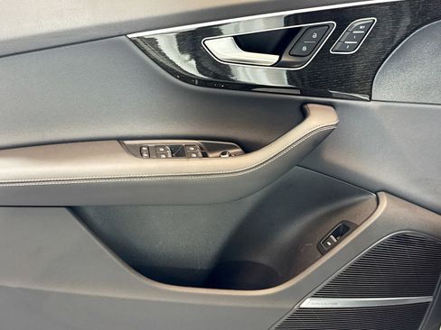 Used 2025 Audi Q7 3.0T Premium Plus w/ Premium Plus Package image 16