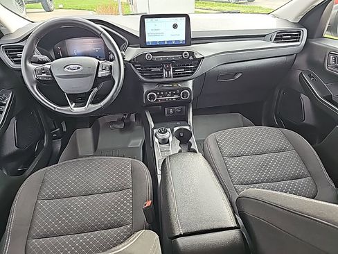 Used 2024 Ford Escape Active AWD/4WD image 3