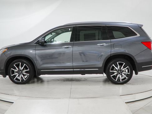Used 2021 Honda Pilot Touring image 6