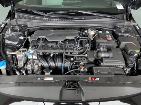 New 2026 Hyundai Elantra Limited image 17