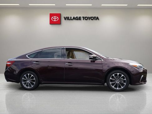 Certified 2016 Toyota Avalon XLE FWD image 6