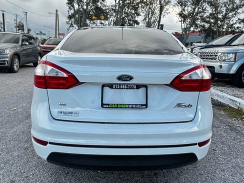 Used 2014 Ford Fiesta SE w/ Comfort Package image 8