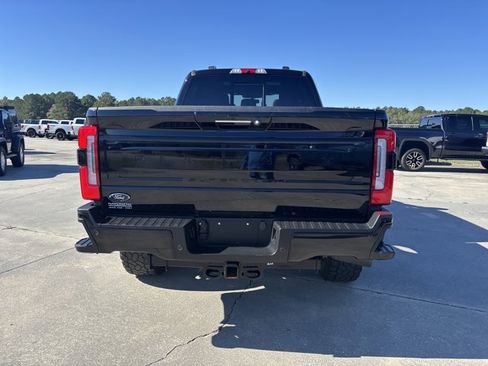 Used 2024 Ford F250 Platinum image 6