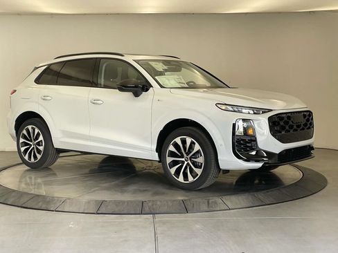 New 2026 Audi Q3 quattro 2.0T AWD/4WD image 53