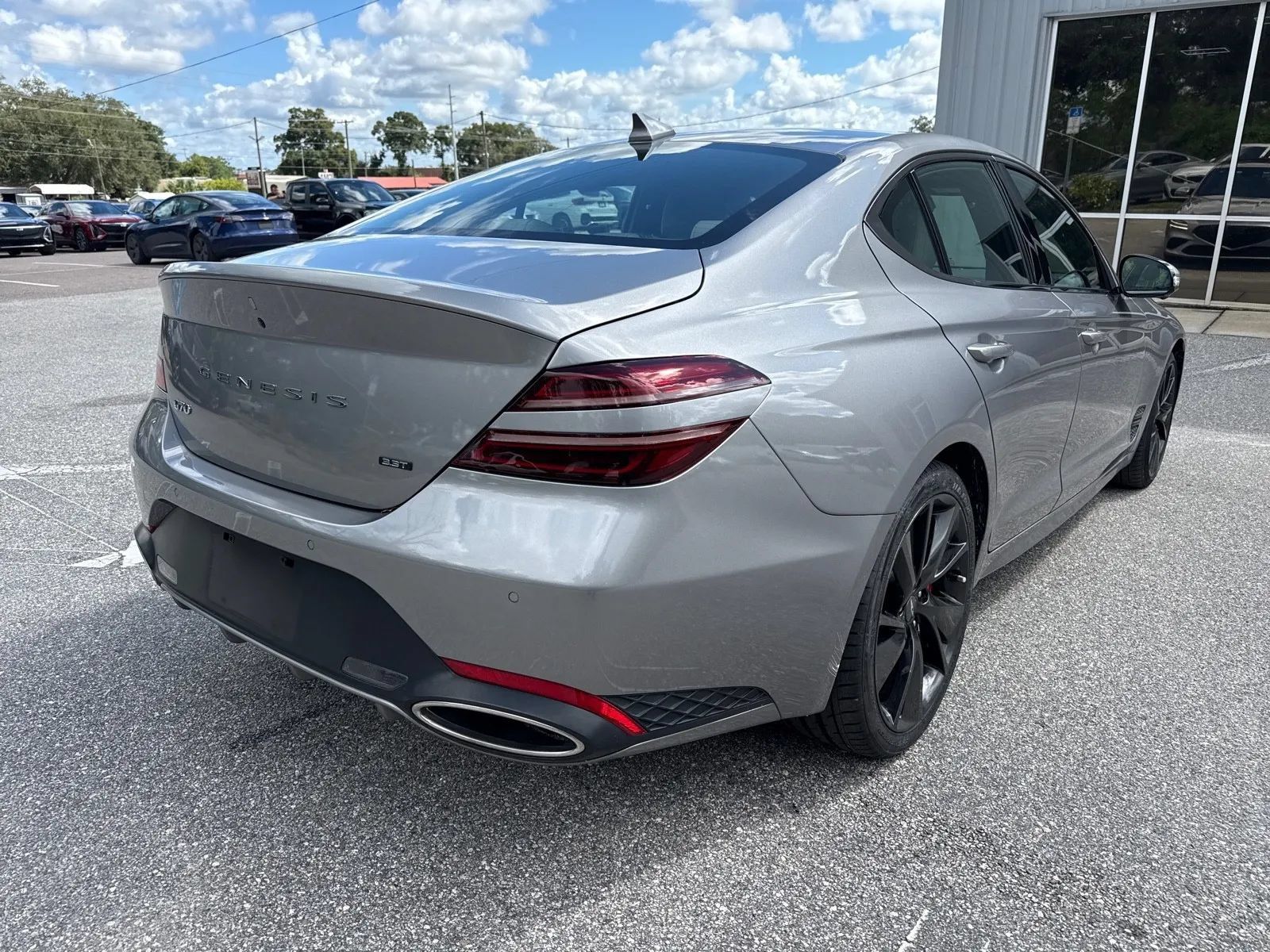 Used 2022 Genesis G70 3.3T RWD image 7