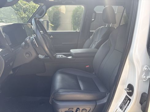 Used 2024 Lexus GX 550 AWD/4WD image 7